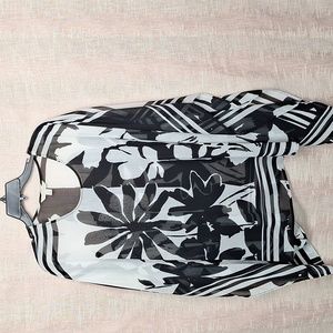 Ladies size 1X blouse by Laura Ashley